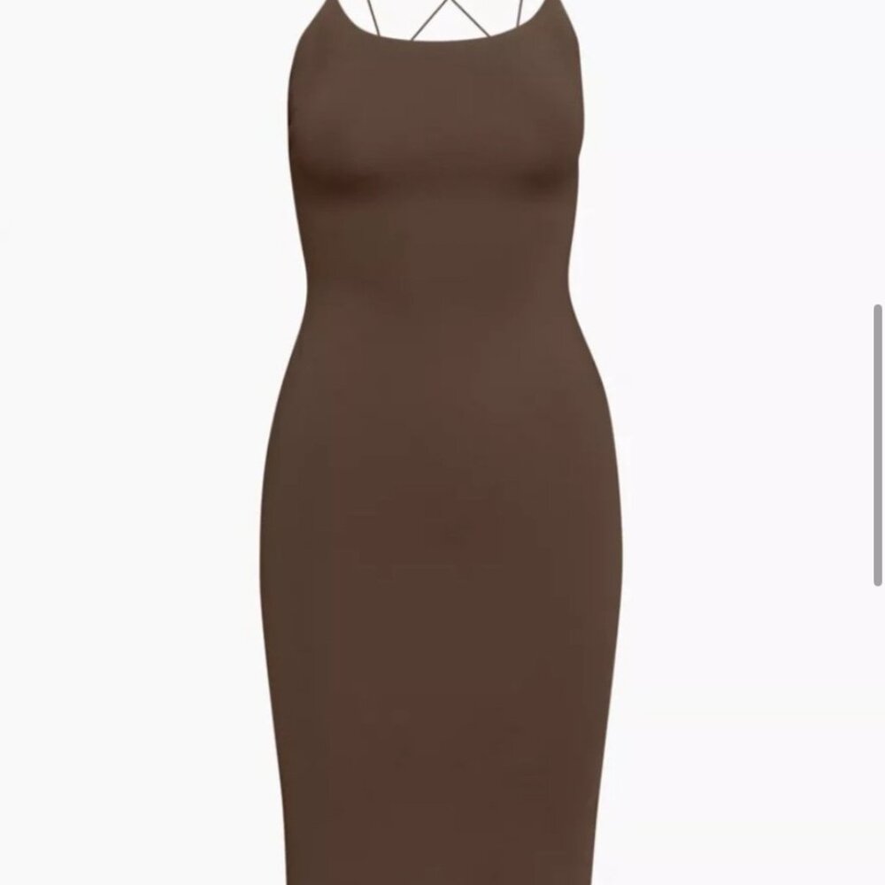 Aritzia Babaton Contour Midi Dress